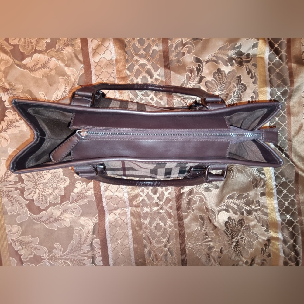 BURBERRY BAG ๐ - Picture 6 of 16
